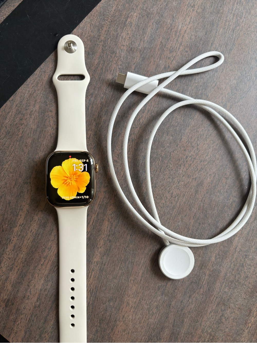 Series 10 42mm gold titanium Apple Watch gps+cellular